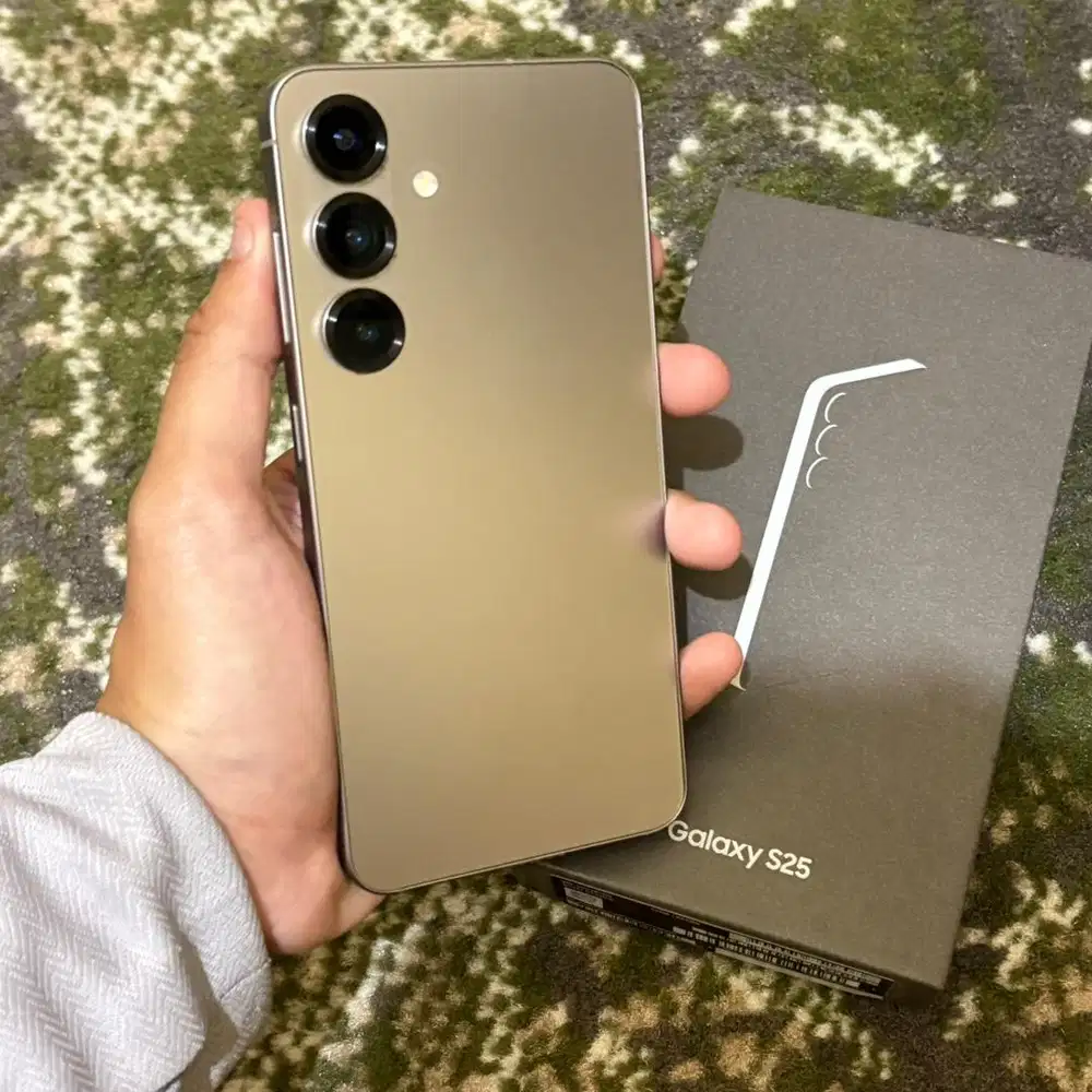 Samsung S25 12/256 GARANSI SEIN JUNI 2026 LIKE NEW