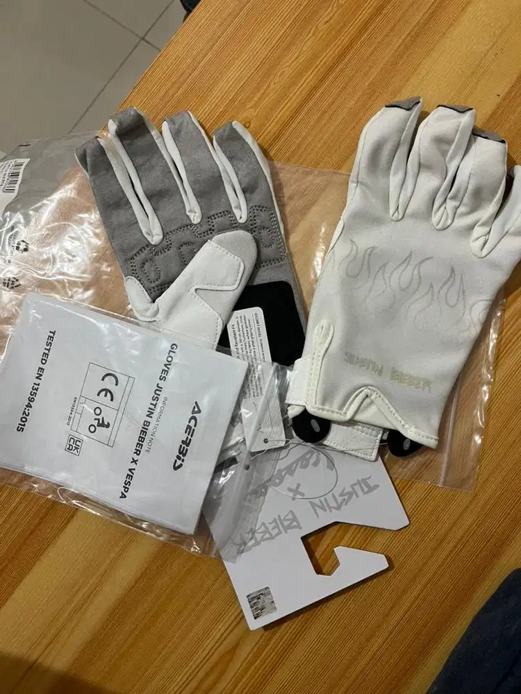Gloves Vespa JB (sarung tangan Justin Bieber)