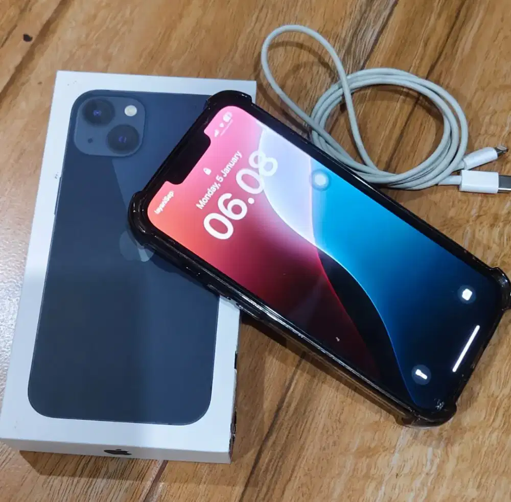 Iphone 13 128 GB warna Hitam