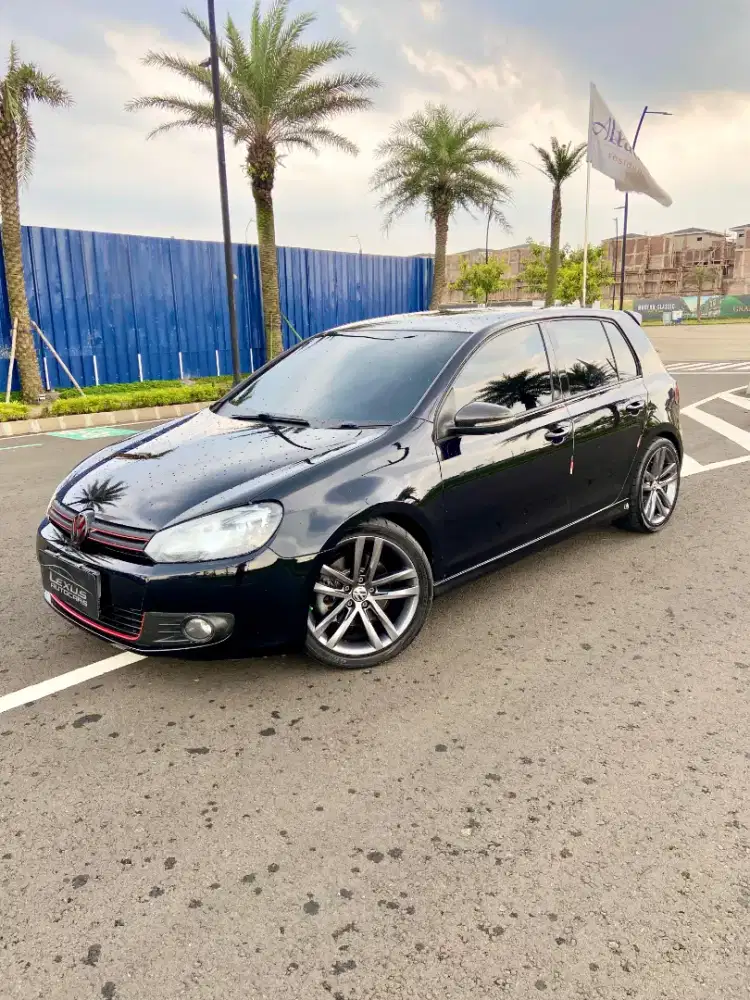 VW GOLF 1.4 TSI TERMURAH DP 10JT ANGS 4JTAN KONDISI ISTIMEWA!!