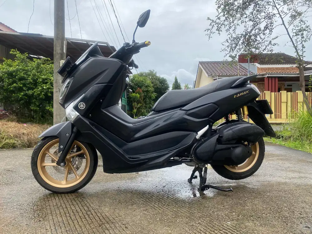 58@;DP:500RB B DEPOK NMAX155OLD NON ABS HITAM