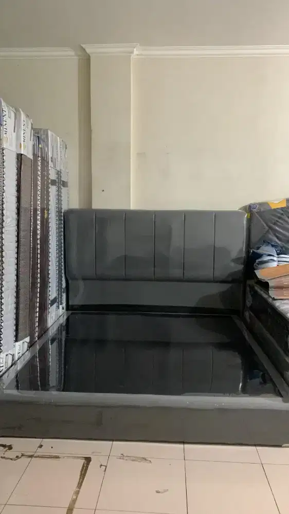 Divan box + Sandaran garis