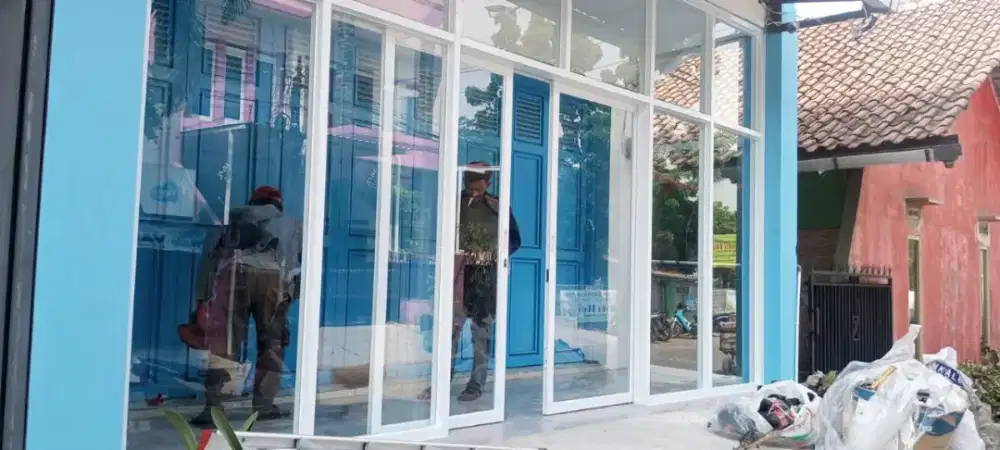 Kusen aluminium pintu aluminium partisi aluminium kaca