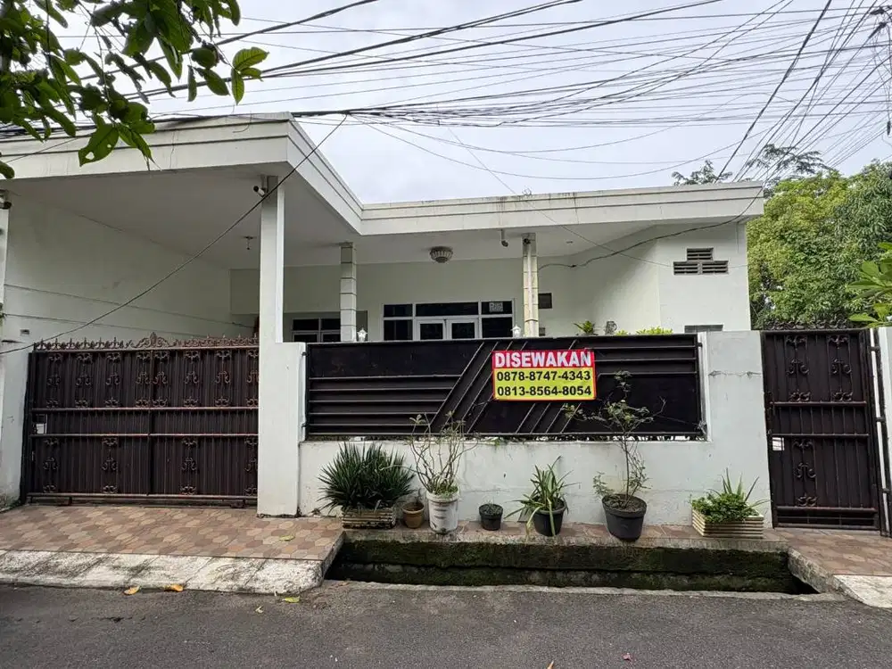 Rumah dan Toko Dua Pintu di Hookk