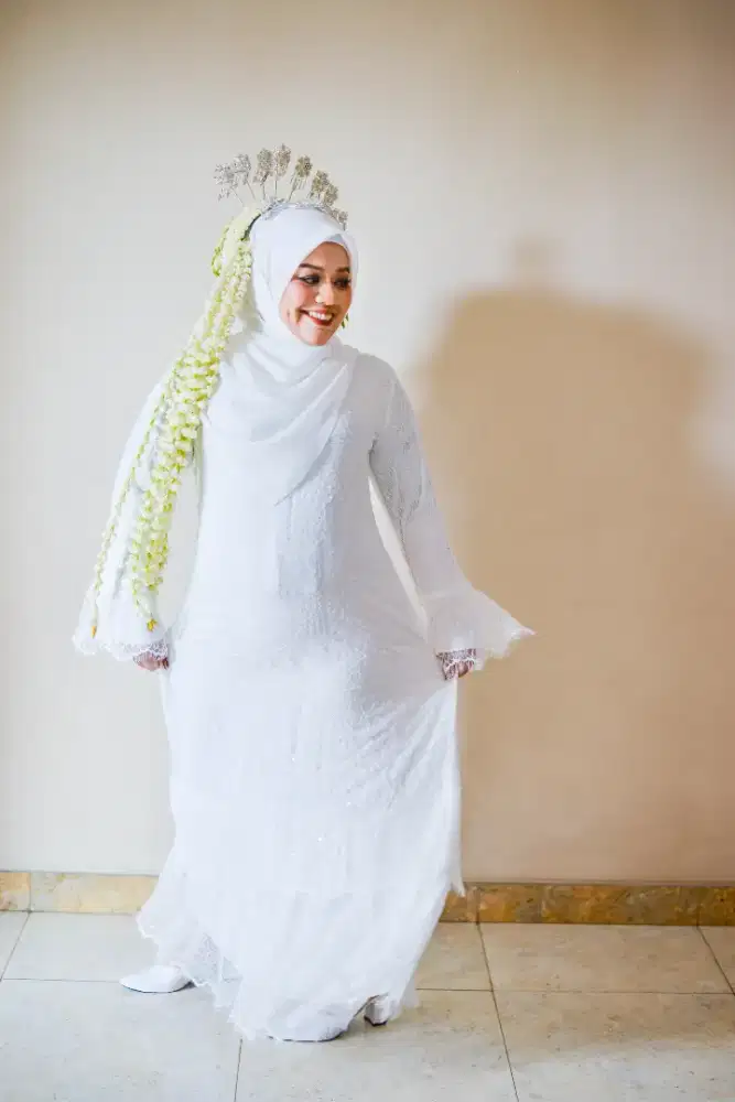 Gamis broken white chantily
