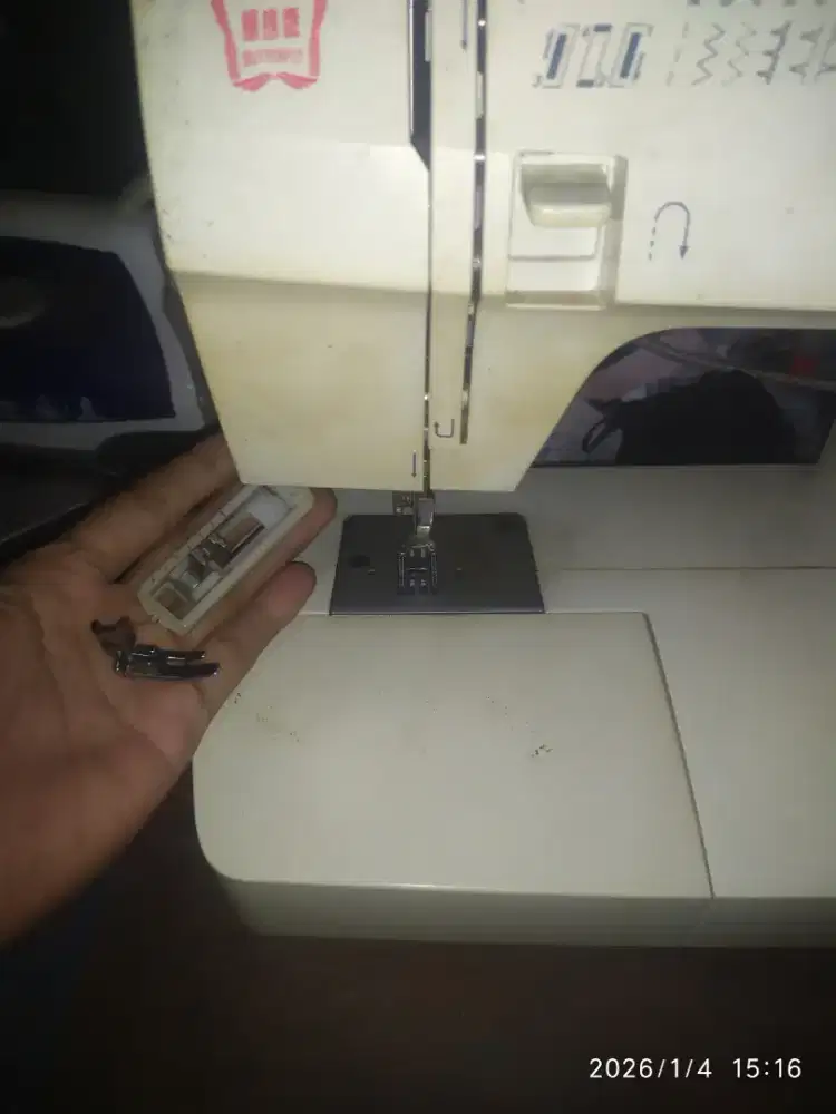 Mesin Jahit dan border.