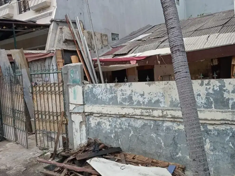 Murah !! DIJUAL RUMAH TUA DI KELAPA GADING HARUS DIBANGUN ULANG TOTAL