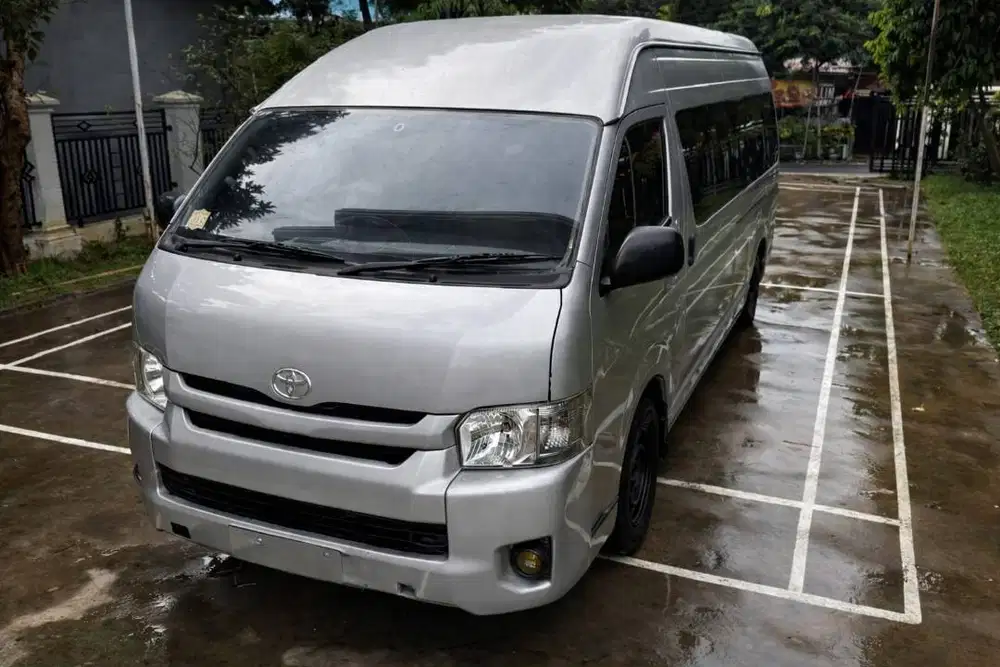 TOYOTA HIACE COMMUTER 2015 SIAK KERJA, SIAP CARI DUIT