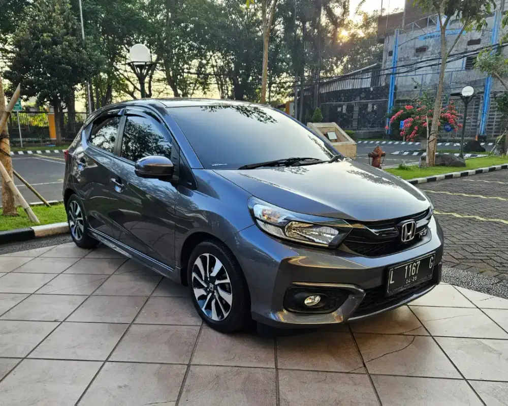 Honda Brio RS A/T tahun 2021 siap pakai