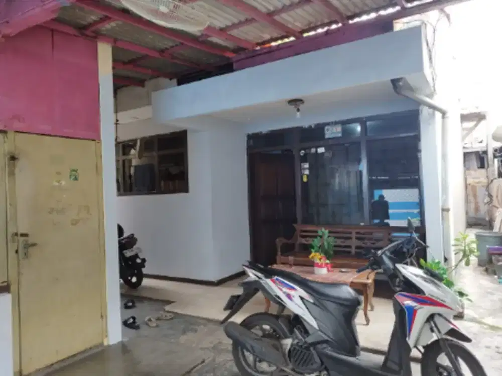 Jual rumah harga setara NJOP di Radio Dalam