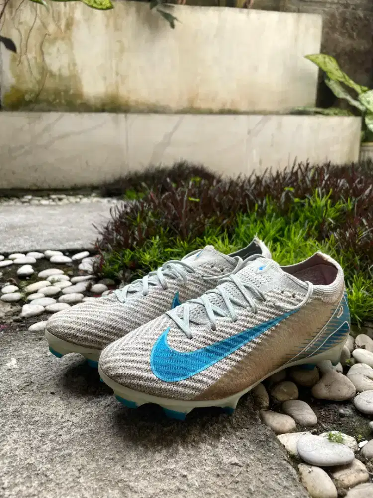 Sepatu bola nike vapor elite