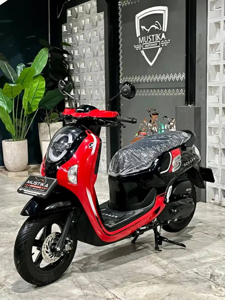 HONDA SCOOPY 2024 - Chintia Mustika