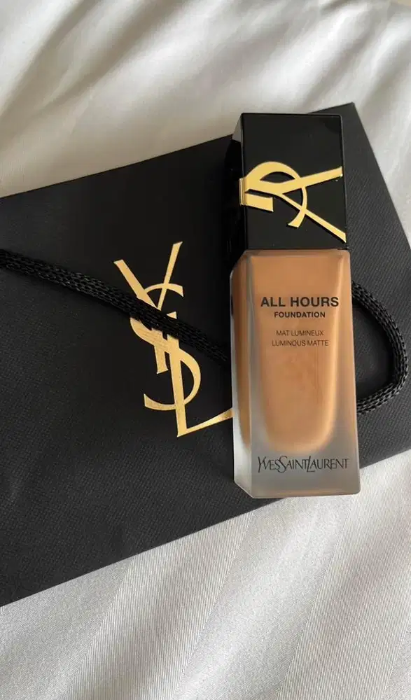 Foundation ysl hanya sekali pakai