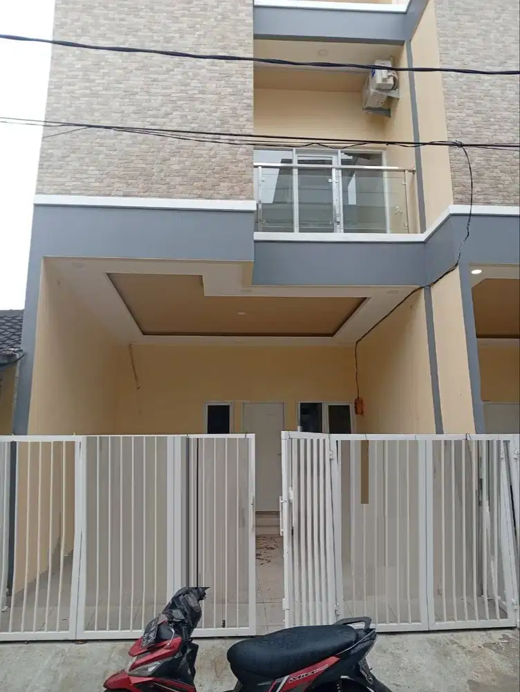 Miliki Rumah Mencolok di Harapan indah bekasi siap huni (C0558)