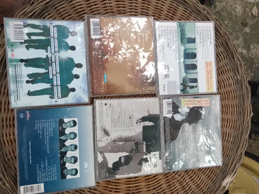 CD Musik siap putar @20