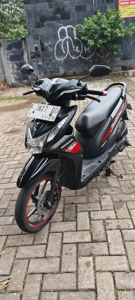 Dijual Honda Beat FI tahun 2014 surat lengkap