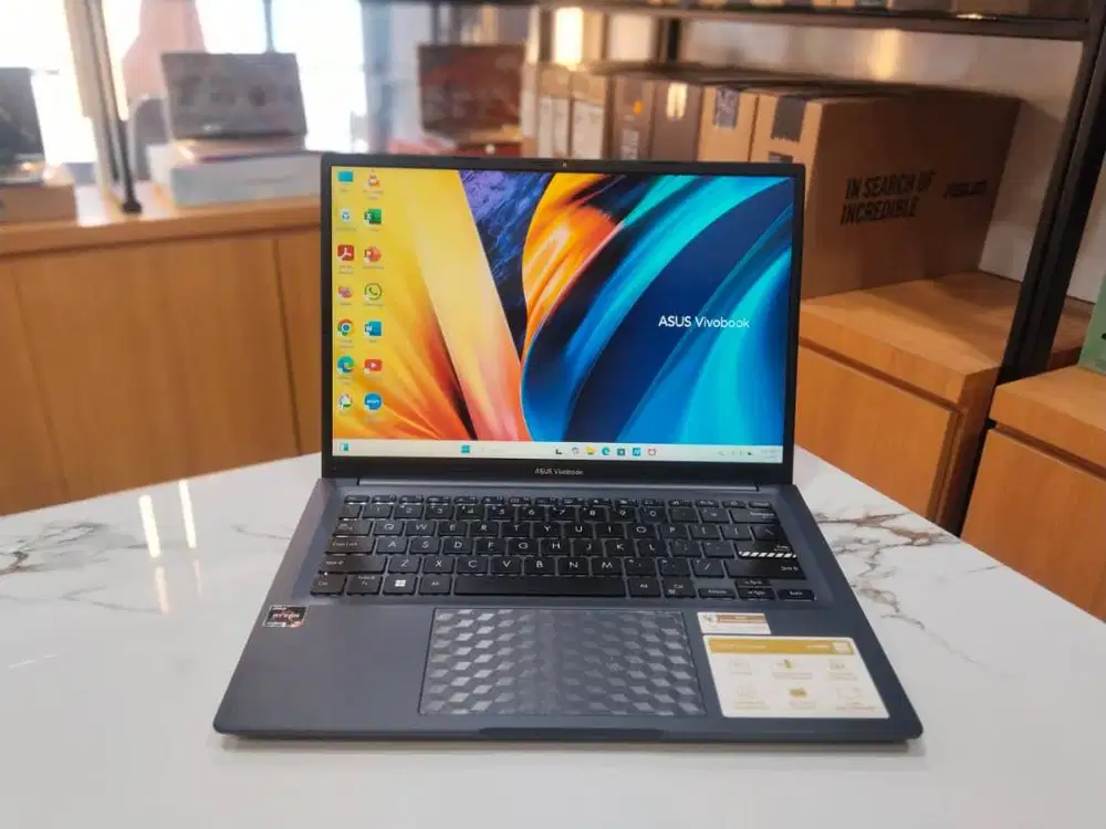 LAPTOP ASUS VIVOBOOK M1403Q RYZEN 5-5600H/RAM 8GB/SSD 512GB/14FHD