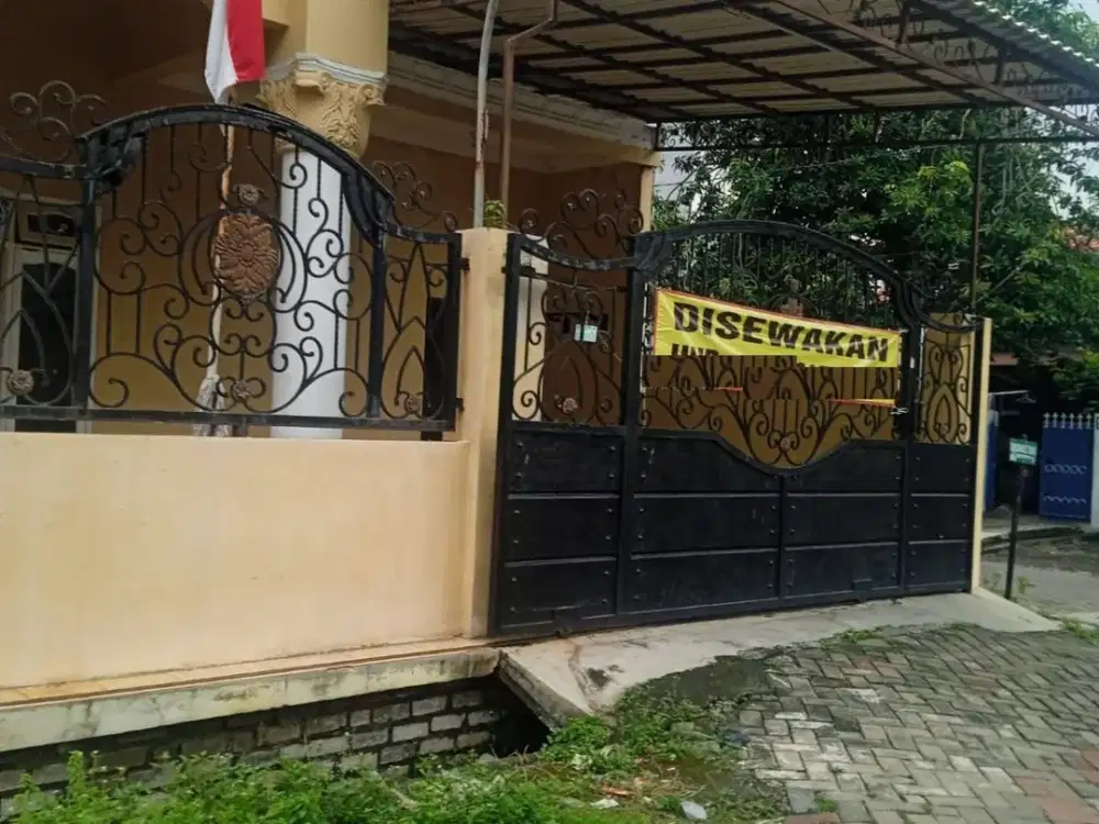 rumah disewakan semolowaru tengah surabaya