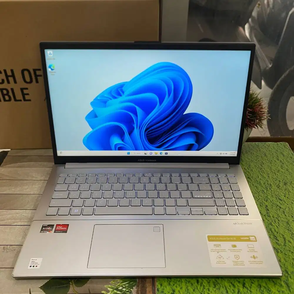 Asus Vivobook Go E1504FA Ryzen 3-7320U 16GB 512GB 15,6 FHD WIndows 11