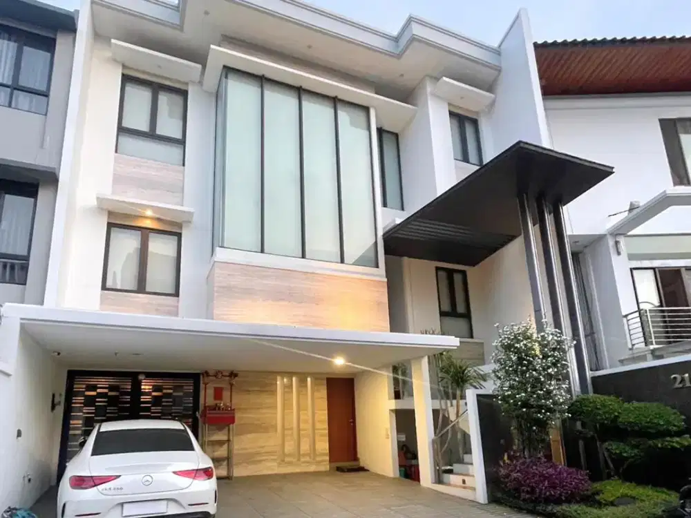 Jual rumah PIK 200m bangunan 475m 3lantai bangunan kontraktor BAGUS