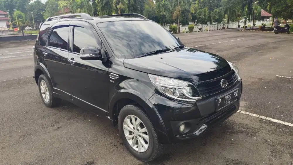 Di jual Daihatsu Terios th 2016 tipe R manual tranmisi