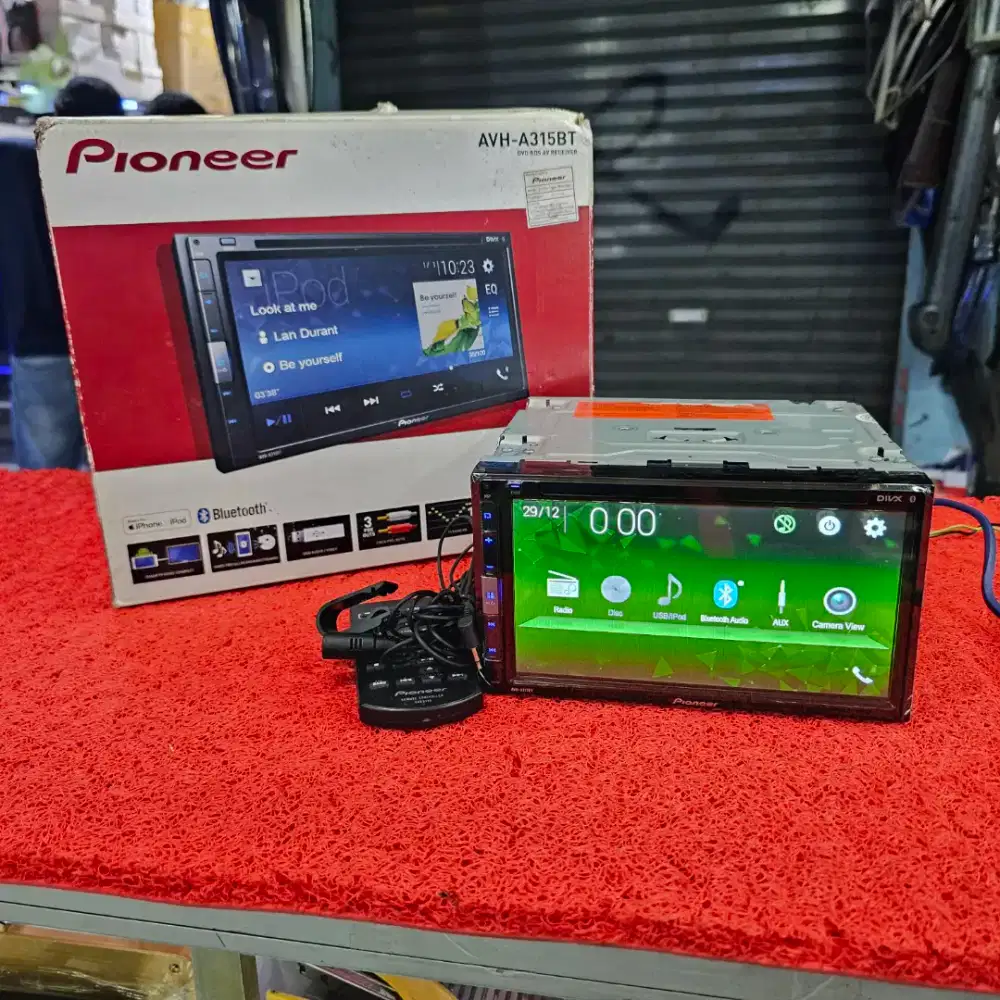 Head Unit Pioneer AVH-A315BT Bluetooth USB CD Aux Radio FM AM