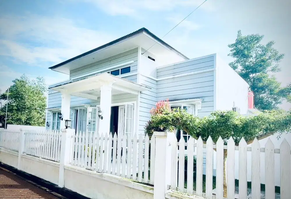 DIJUAL RUMAH MODERN AMERICAN CLASSIC