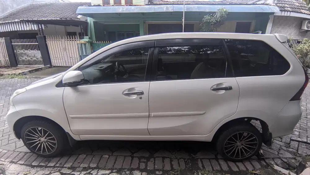 Daihatsu Xenia 2012 Bensin