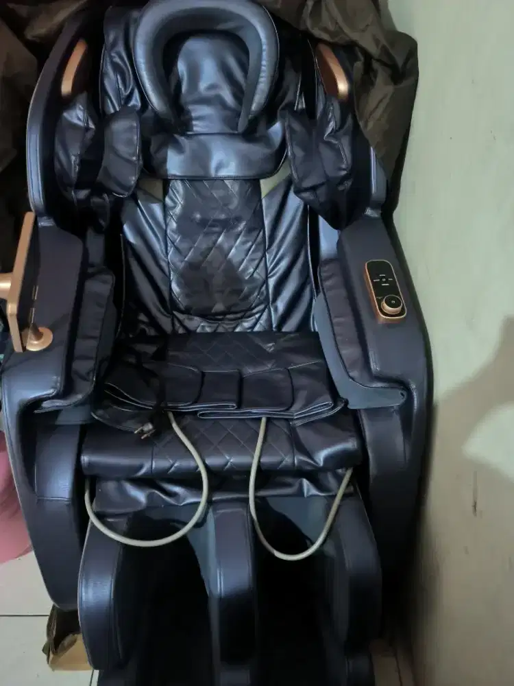 Dijual murah kursi pijat masih bagus jarang dipakai