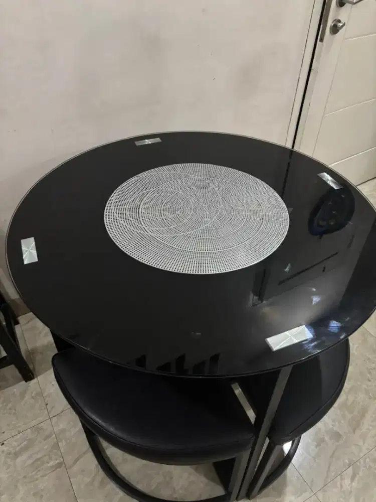 (preloved) Meja makan informa zeus