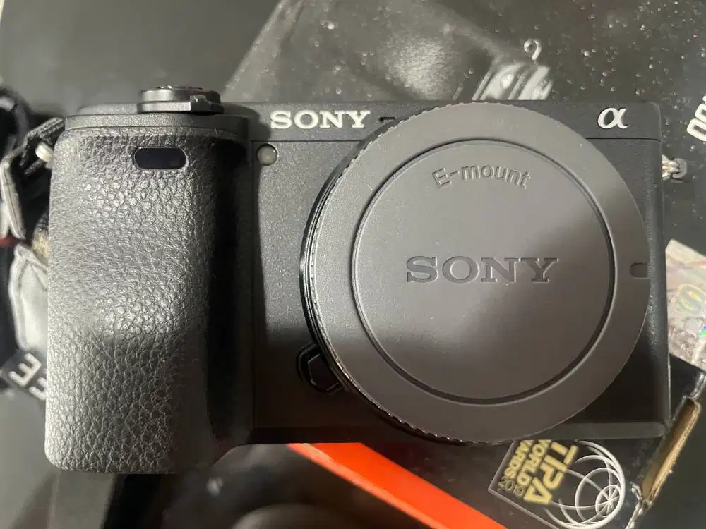 SONY A6400 + Sony F 1.8 50 mm + Sigma 16 mm DUS LENGKAP