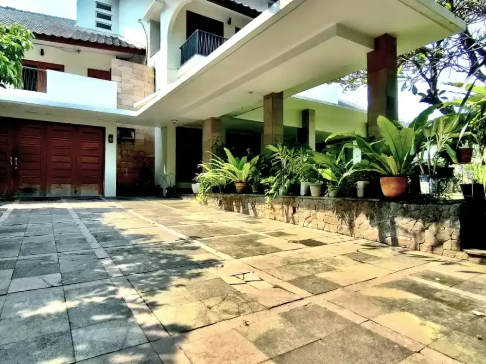 rumah dijual di kawasan elite darmawangsa jakarta selatan