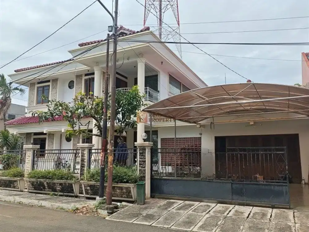 Strategis Jual Rumah 2 Lt. Semifurnished Bagus Luas Tanah 500M2 Akses ke Tol Joglo Meruya, Stasiun Kembangan, Mall Puri Indah Rumah di Joglo Kembangan