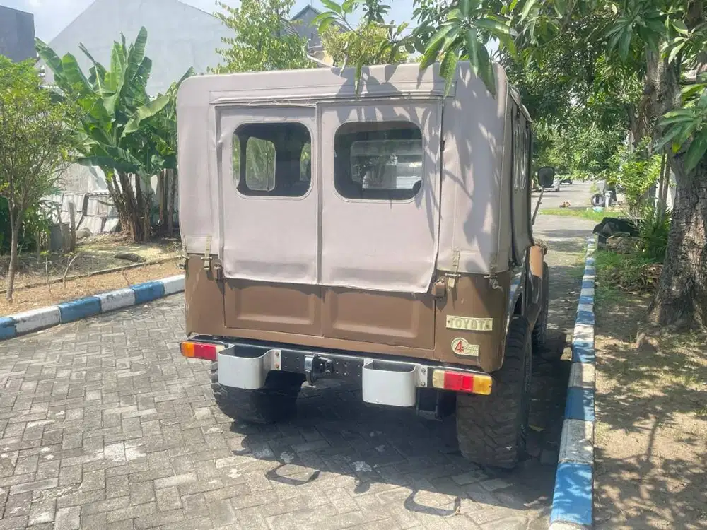 Toyota Hartop FJ40 Kanvas Tahun 1963