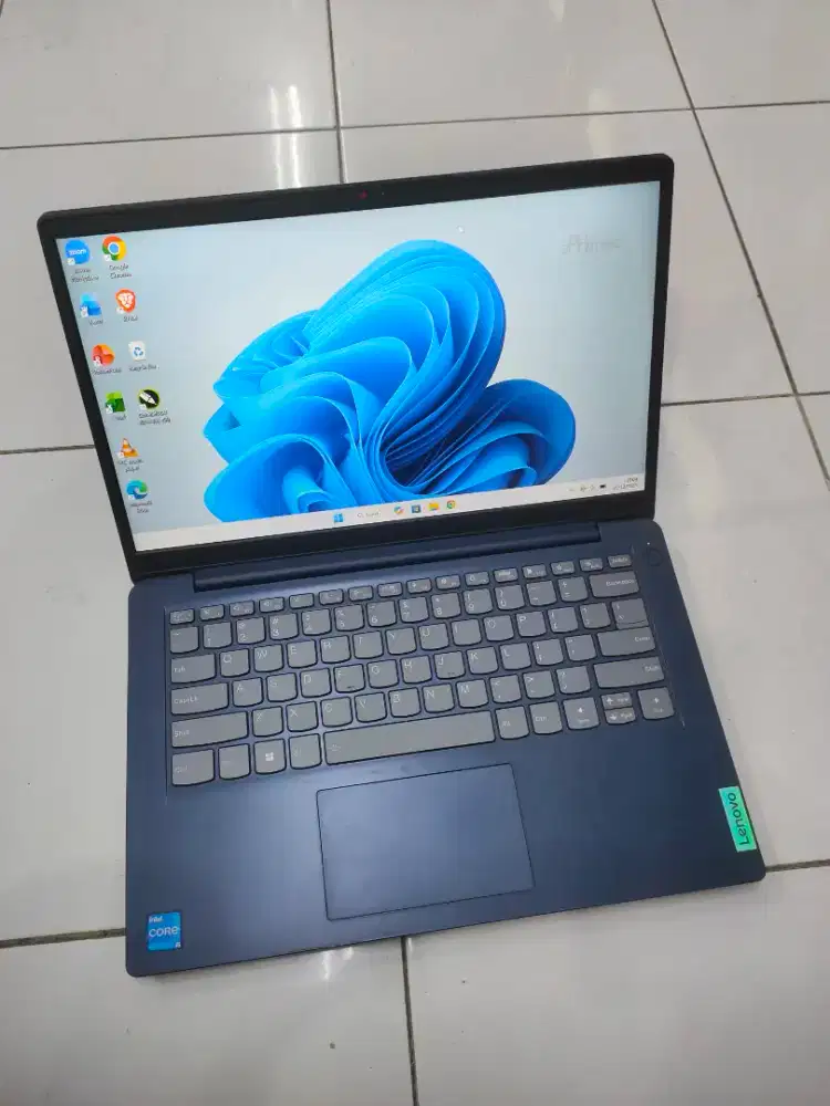 Laptop Lenovo Ideapad 3 intel core i5 gen 12