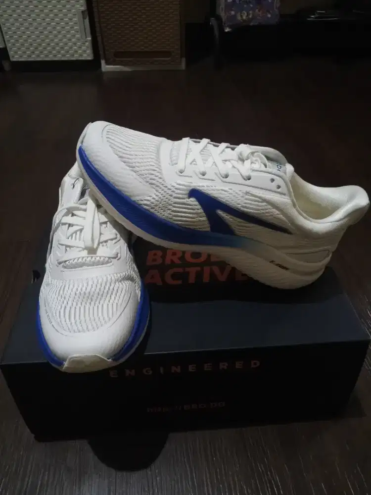 Sepatu brodo original