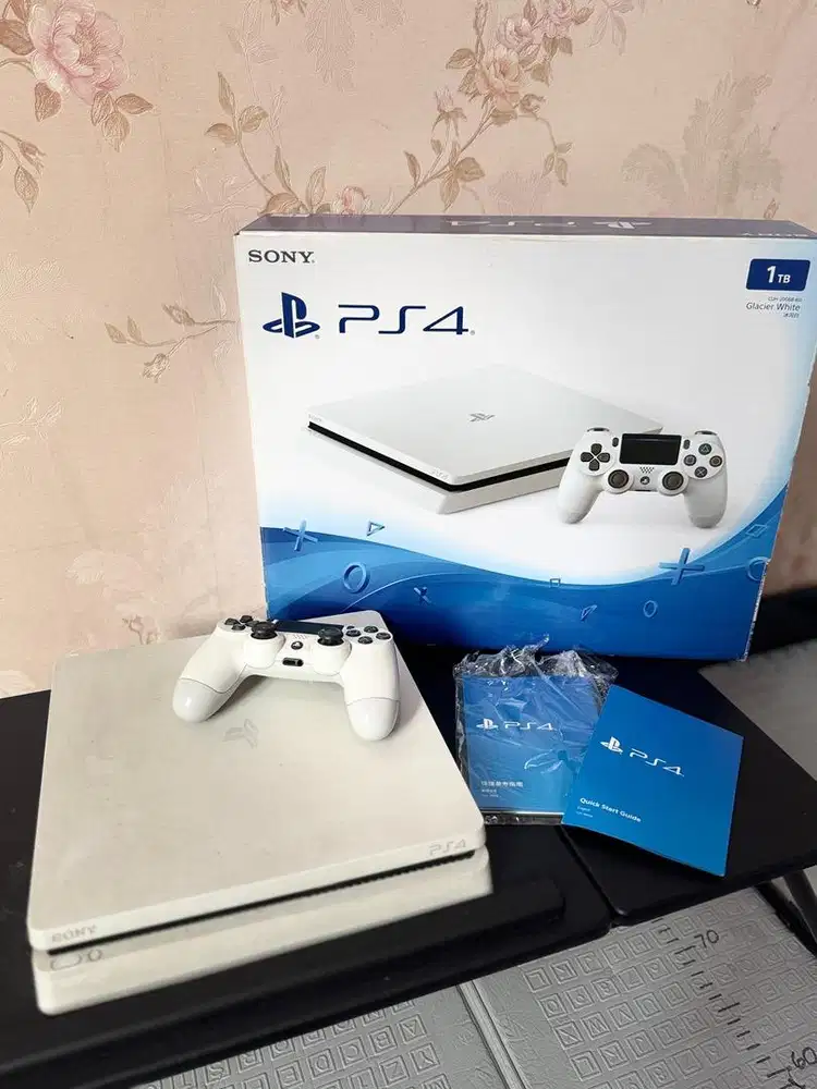 PS4 OFW 1 TB like new Jarang Dipake