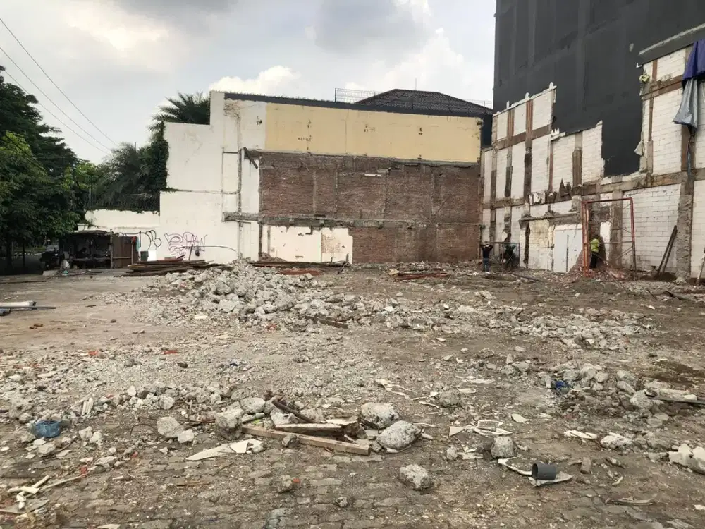 Tanah Premium Pusat Kota Surabaya. Bisa dipakai bangun gedung kantor hotel dll