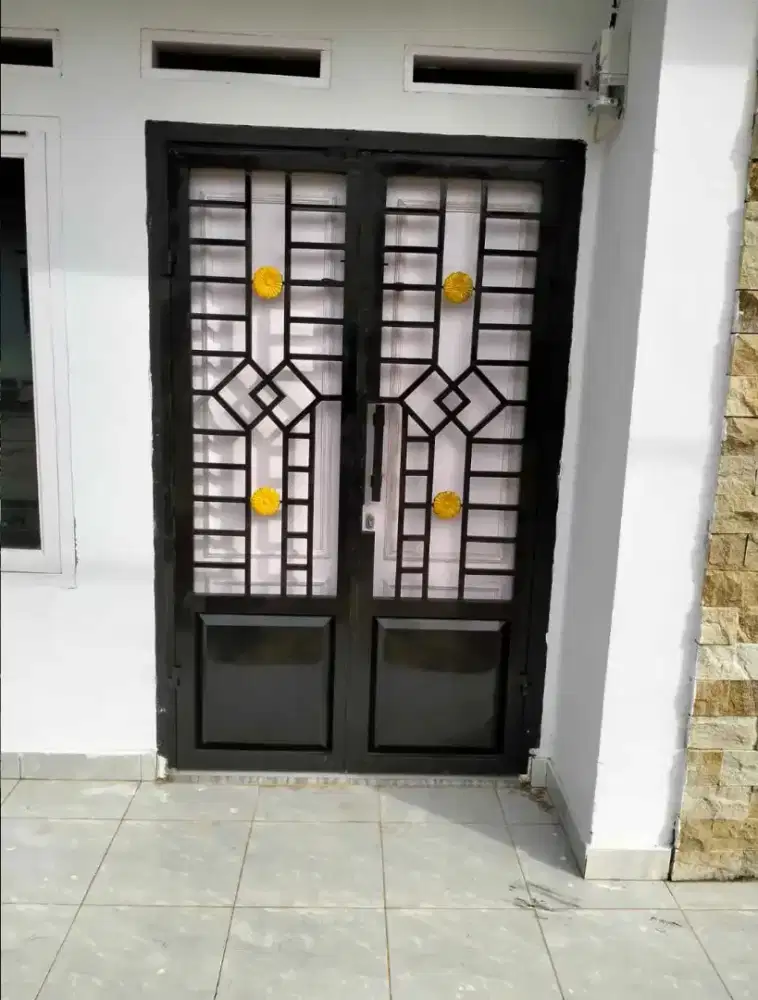 Pintu pengaman & tralis