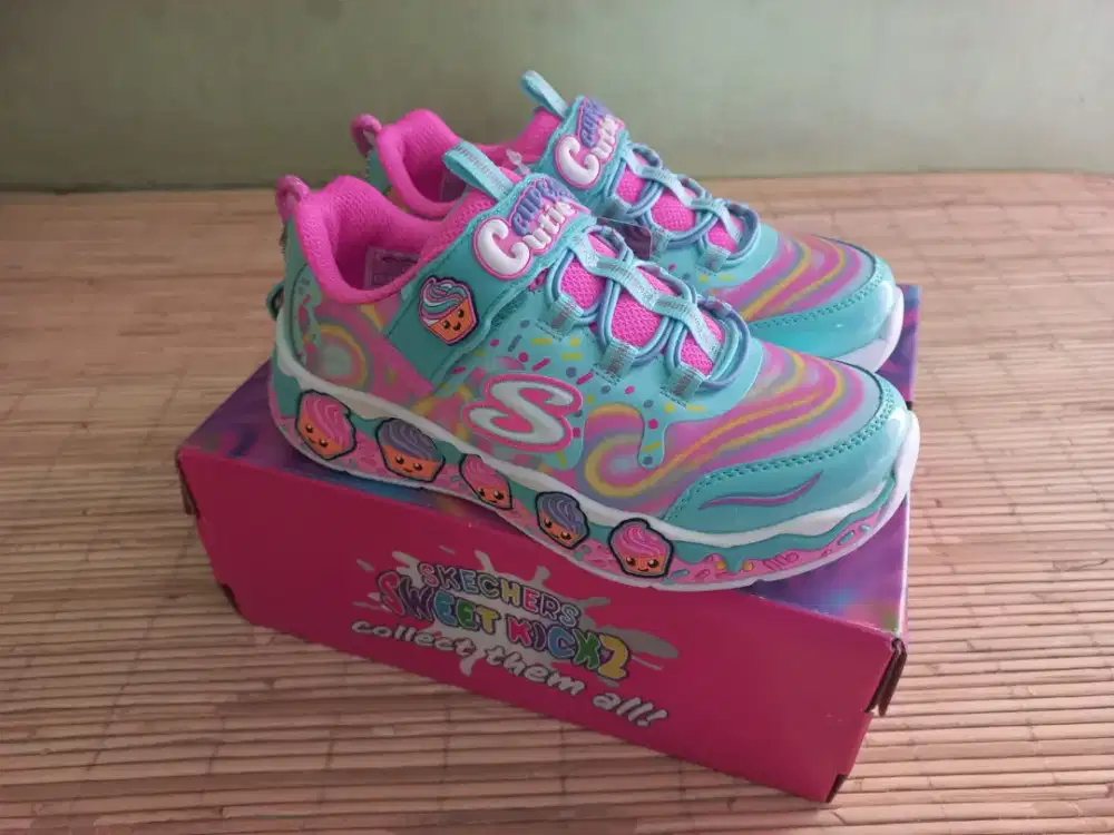 Sepatu Skechers kids