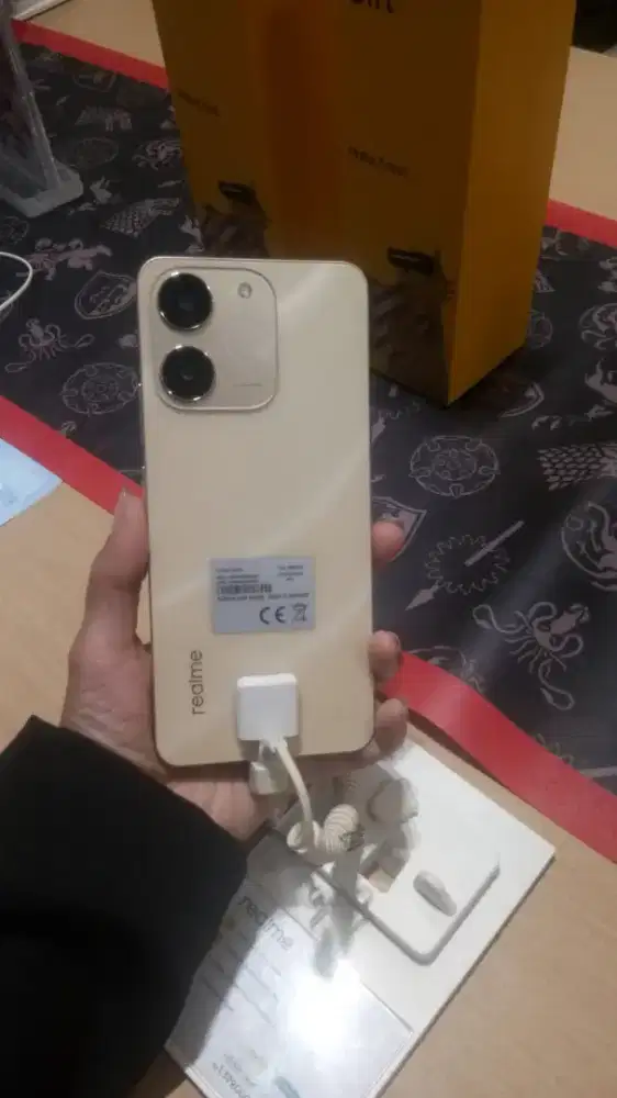 realme note 70 ram 4/64