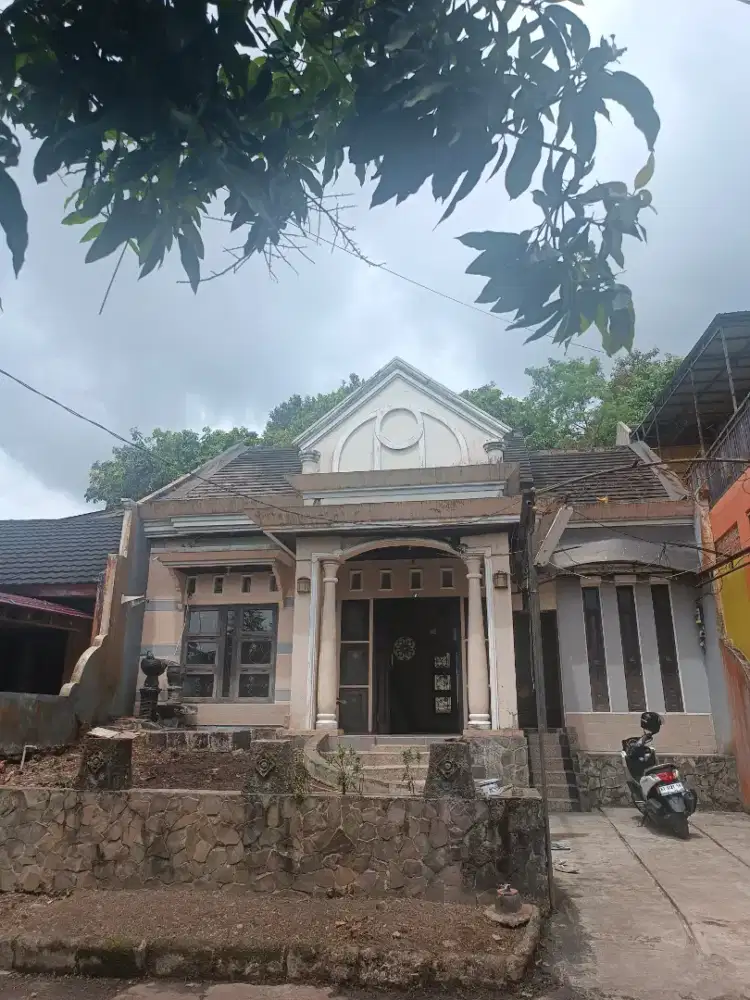 Dijual atau disewakan Rumah di Perumahan Wika Taman Sari Bukit Mutiara