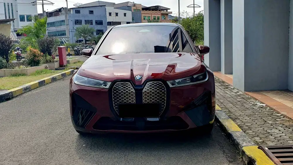 BMW iX xDrive40 x Drive 40 Fullspec Merah 2023 Like New Low Km Record