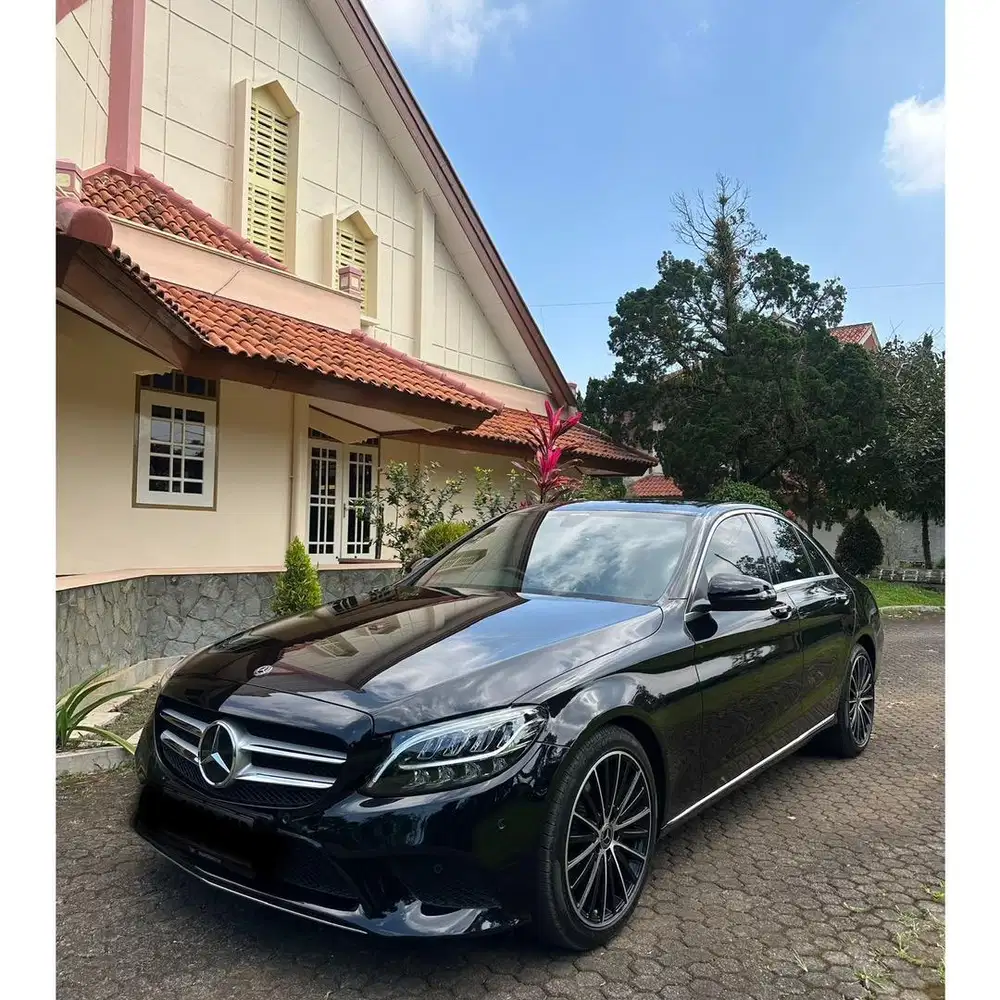 Mercedes-Benz C200 2019 Bensin