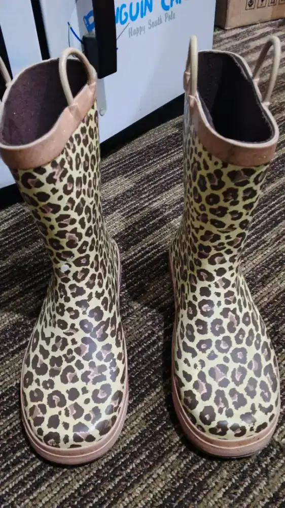 Sepatu wanita Impor bekas Ekspatriat