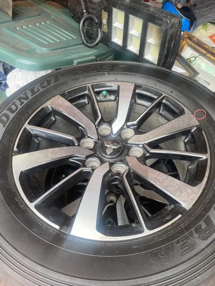 Velg Original New Pajero Sport Dakar R18 Ban Dunlop 265/60 R18