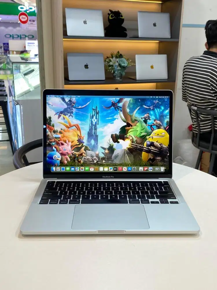MacBook Pro, 13 inc 2020 i5 16/256GB