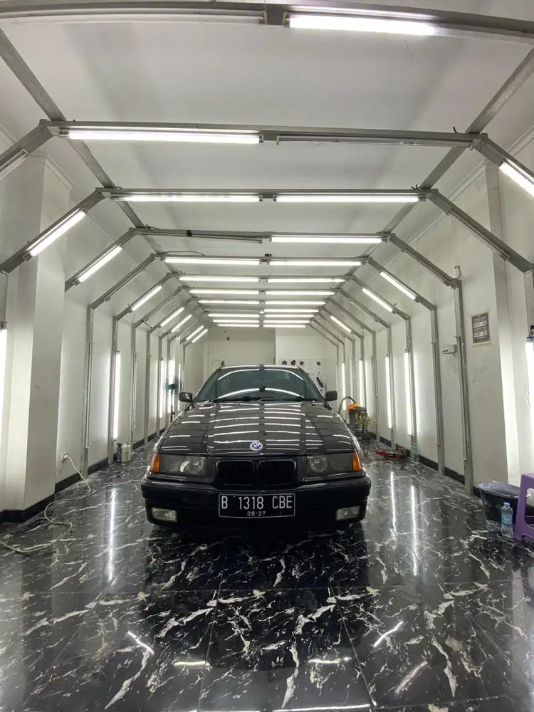 BMW 320i 1997 Bensin