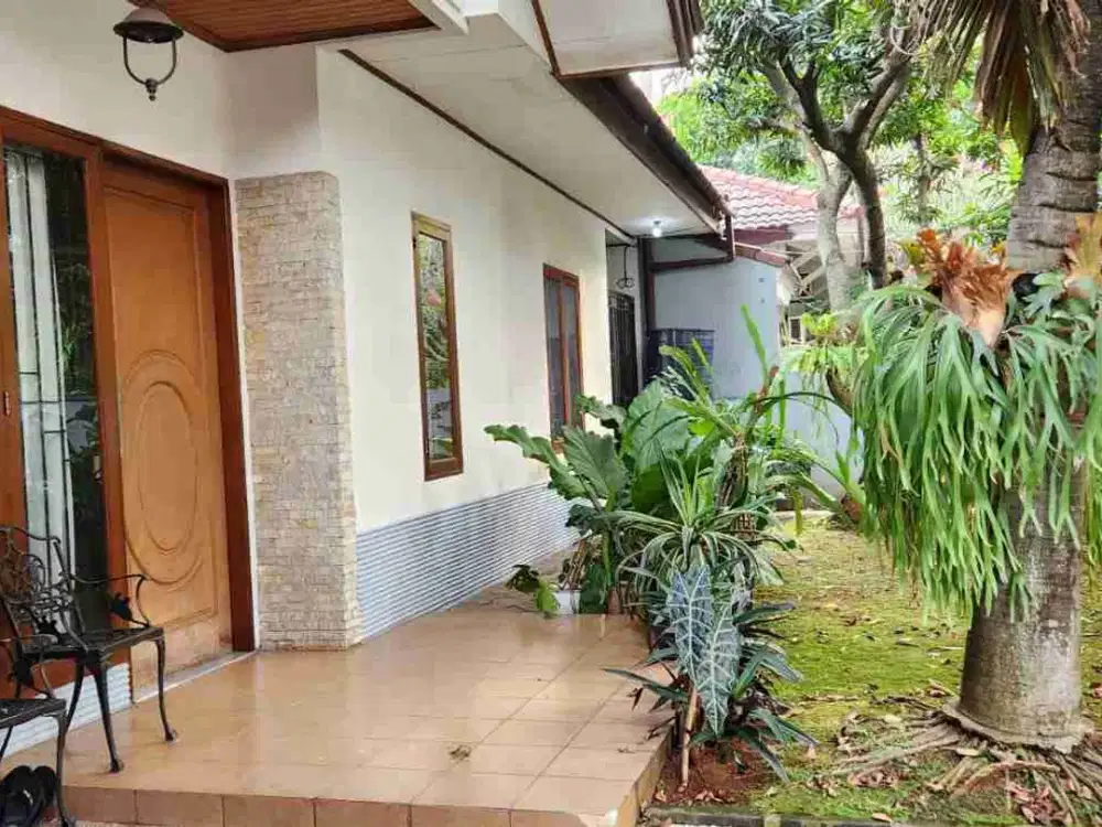 Rumah  2 lt di bukit permai cibubur jakarta timur