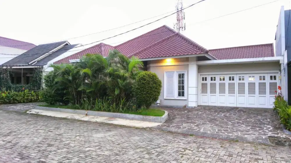 Rumah di Ceger asri dekar LRT ciracas
